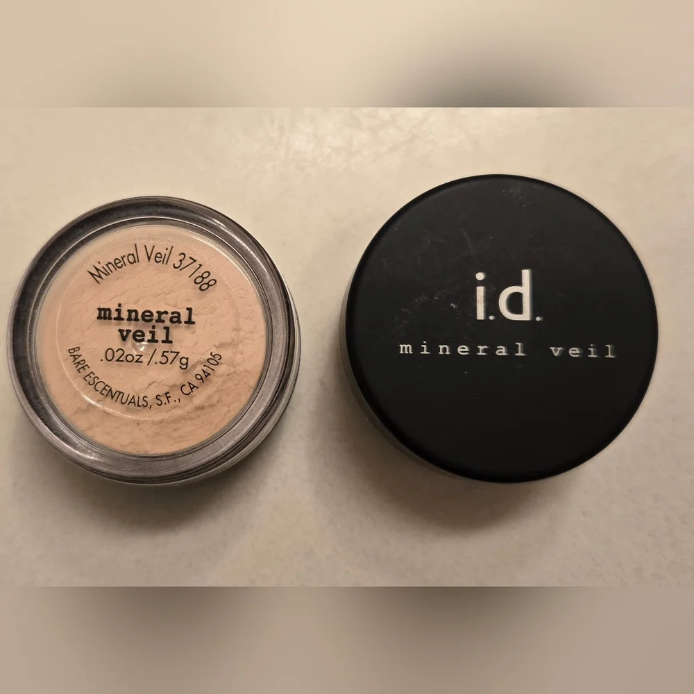 I.D Bare Minerals Bare Escentuals Mineral Veil Set Of 2 Brand New